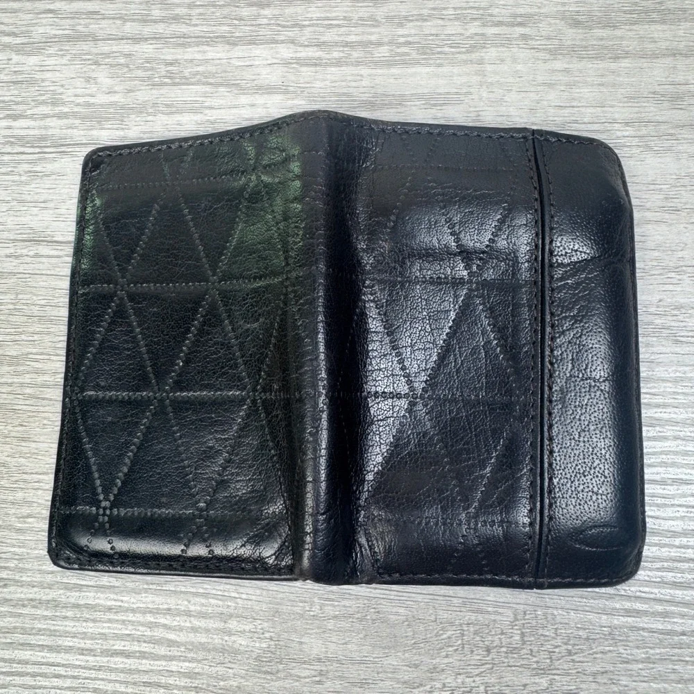 Oakley Vintage Bifold Leather Wallet‎ OS Slim Black Quilted Red Stitching Logo